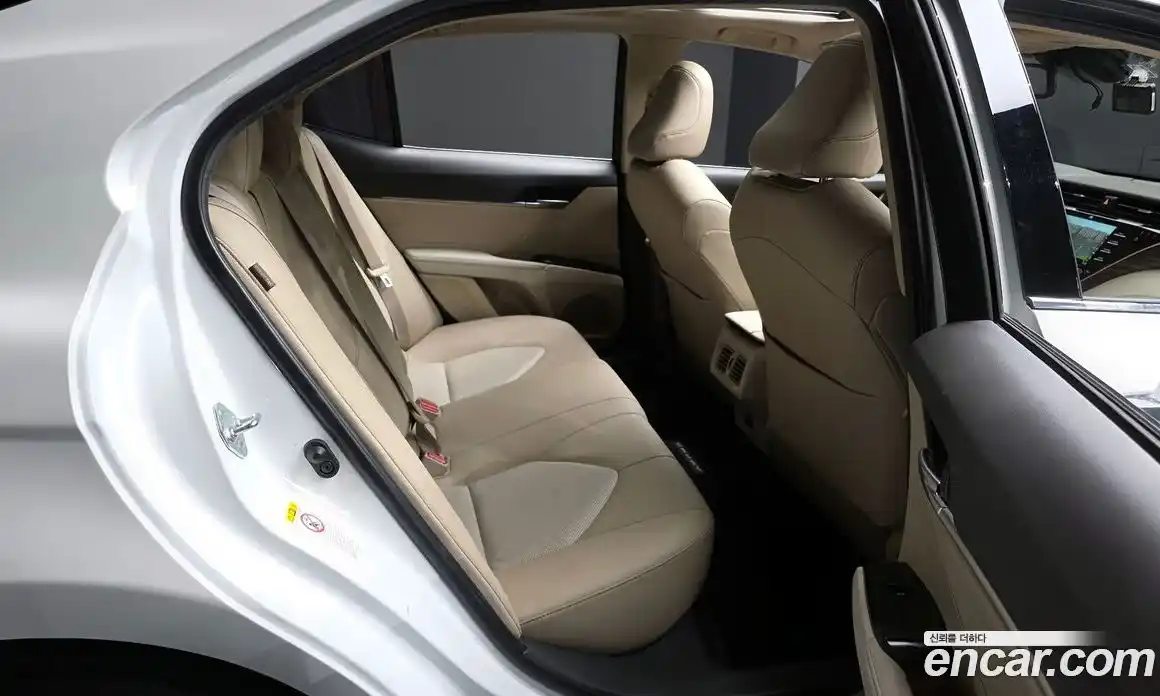 Toyota Camry 2018 2.5 Автомат в Москве № 609809, фото 12