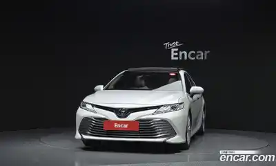 Toyota Camry 2018 2.5 Автомат в Москве № 609809, миниатюра 3