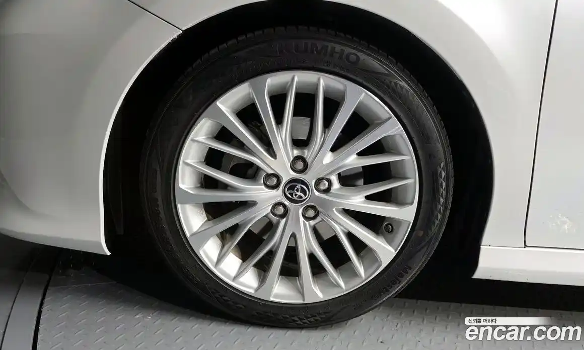 Toyota Camry 2018 2.5 Автомат в Москве № 609809, фото 5