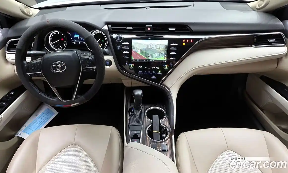 Toyota Camry 2018 2.5 Автомат в Москве № 609809, фото 7