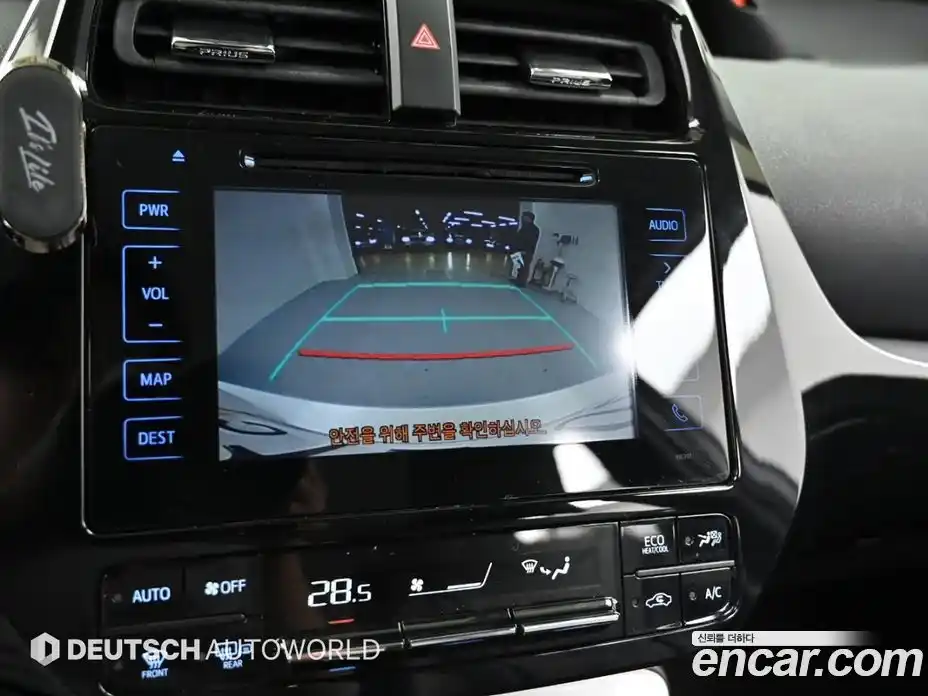 Toyota Prius 2017 1.8 Автомат в Москве № 609859, фото 15