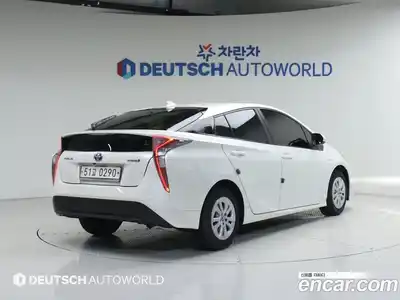 Toyota Prius 2017 1.8 Автомат в Москве № 609859, миниатюра 2