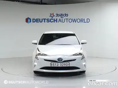 Toyota Prius 2017 1.8 Автомат в Москве № 609859, миниатюра 3