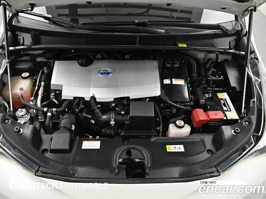 Toyota Prius 2017 1.8 Автомат в Москве № 609859, фото 6