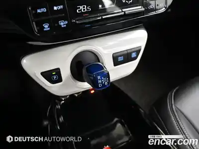 Toyota Prius 2017 1.8 Автомат в Москве № 609859, миниатюра 9