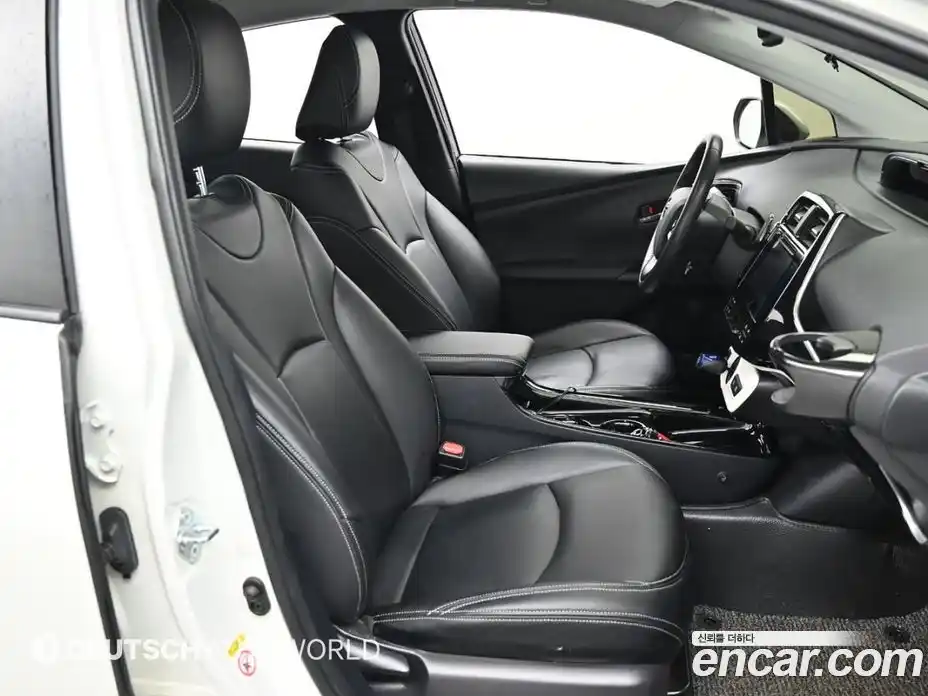 Toyota Prius 2017 1.8 Автомат в Москве № 609859, фото 10