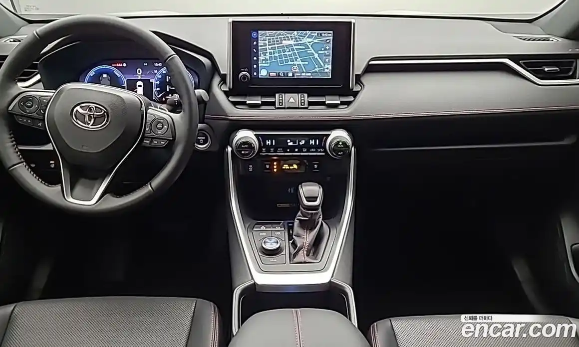 Toyota RAV4 2025 2.5 Автомат в Москве № 609882, фото 9