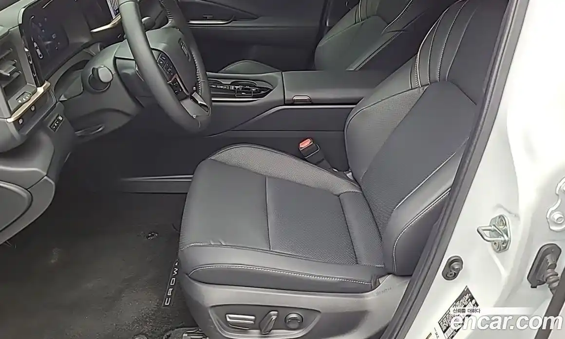 Toyota Crown 2025 2.5 Автомат в Москве № 609886, фото 10