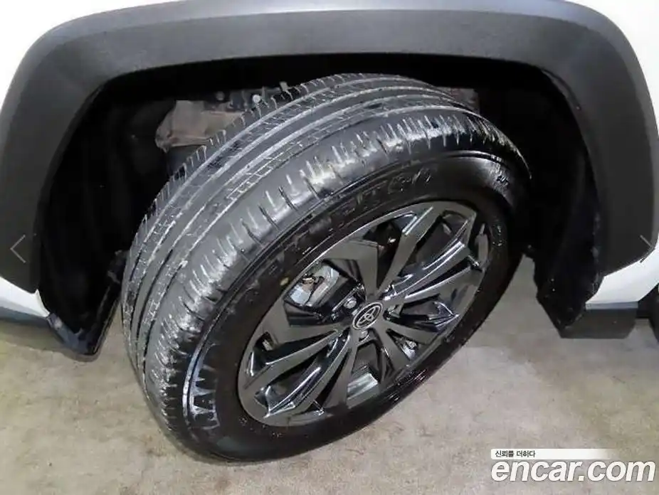 Toyota RAV4 2022 2.5 Вариатор в Москве № 609917, фото 20