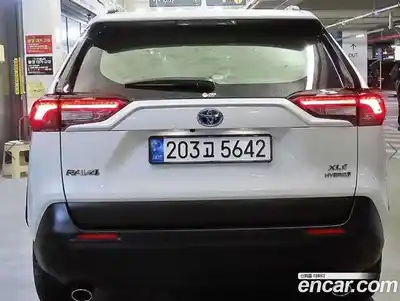 Toyota RAV4 2022 2.5 Вариатор в Москве № 609917, миниатюра 5