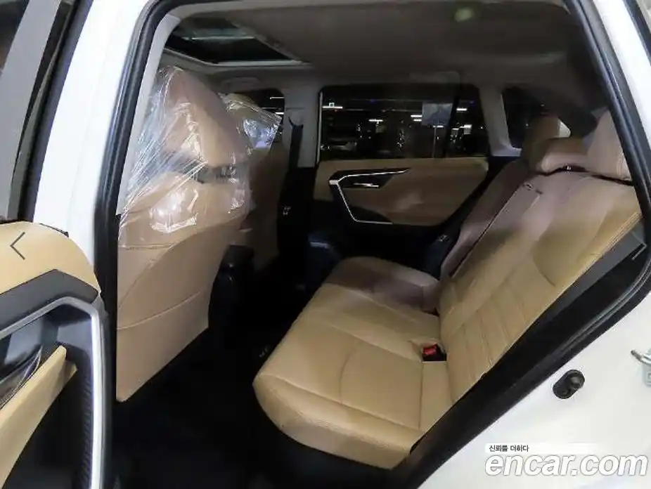 Toyota RAV4 2022 2.5 Вариатор в Москве № 609917, фото 7