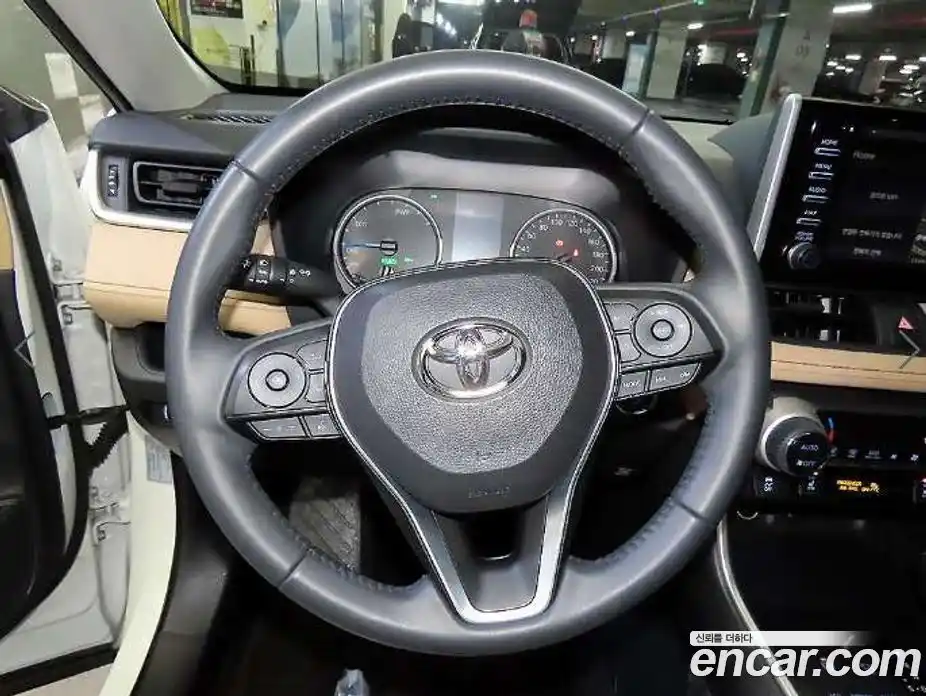 Toyota RAV4 2022 2.5 Вариатор в Москве № 609917, фото 8