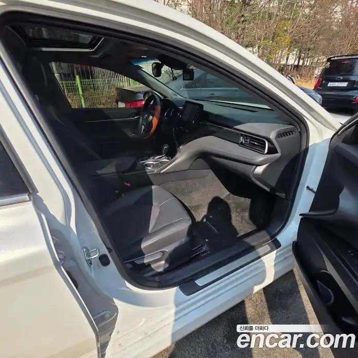 Toyota Camry 2022 2.5 Автомат в Москве № 609929, фото 6