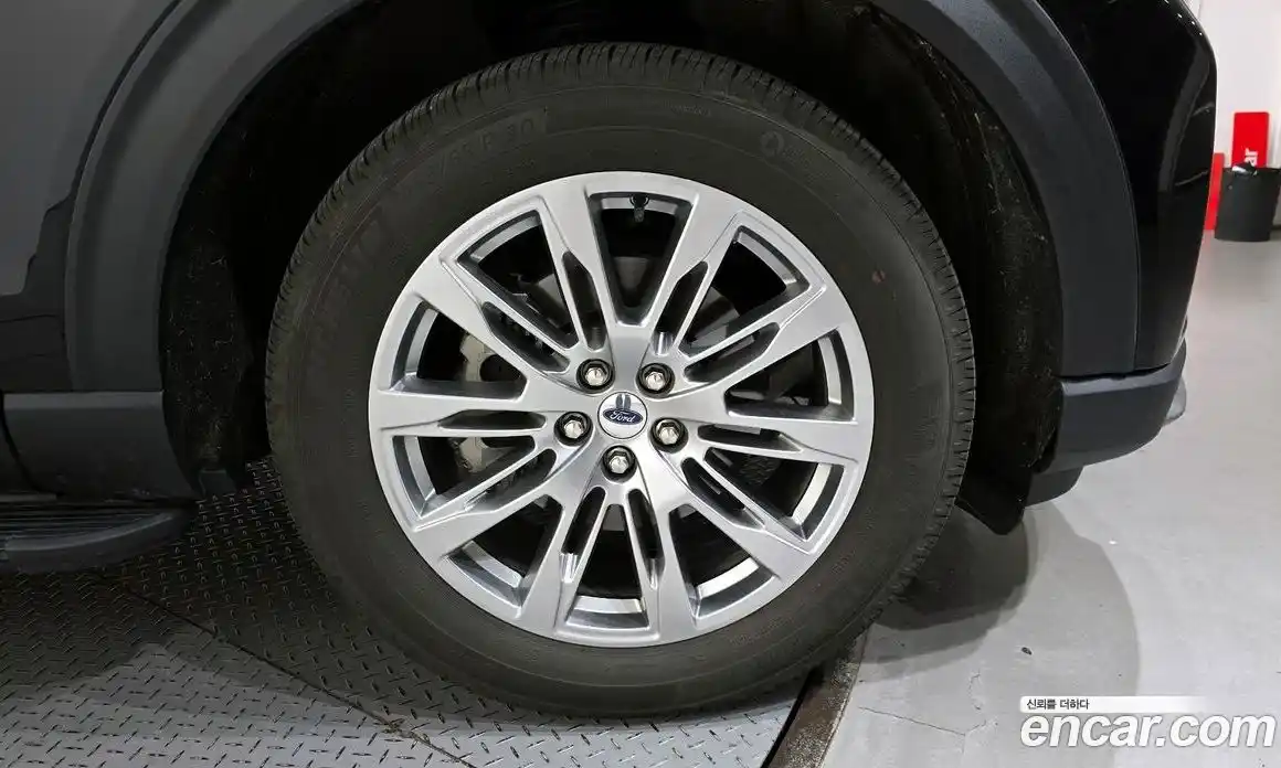 Ford Explorer 2025 2.3 Автомат в Москве № 609971, фото 5