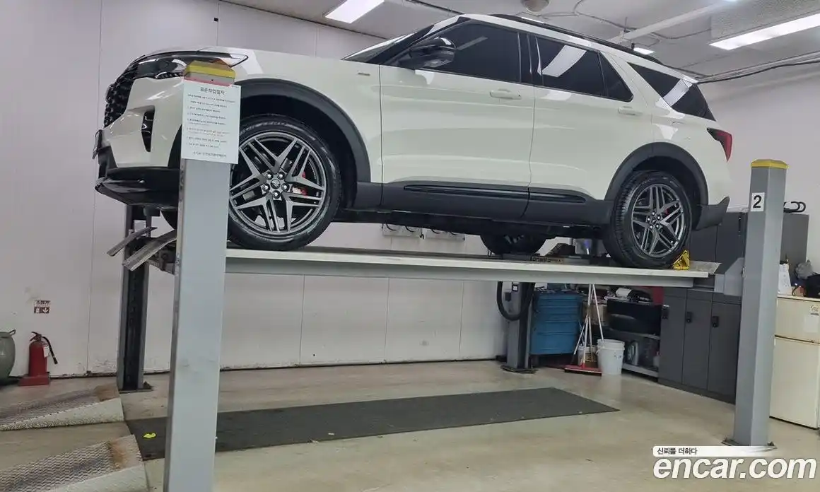 Ford Explorer 2025 2.3 Автомат в Москве № 610278, фото 19