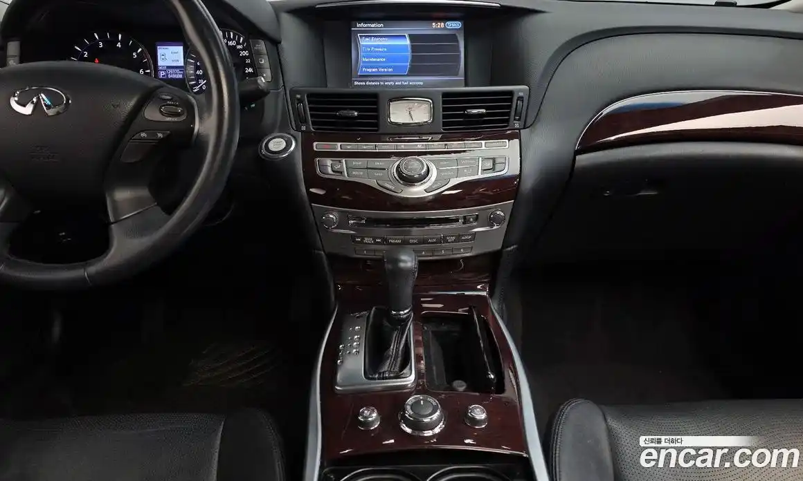 Infiniti Q70 2015 3.0 Автомат в Москве № 610993, фото 15