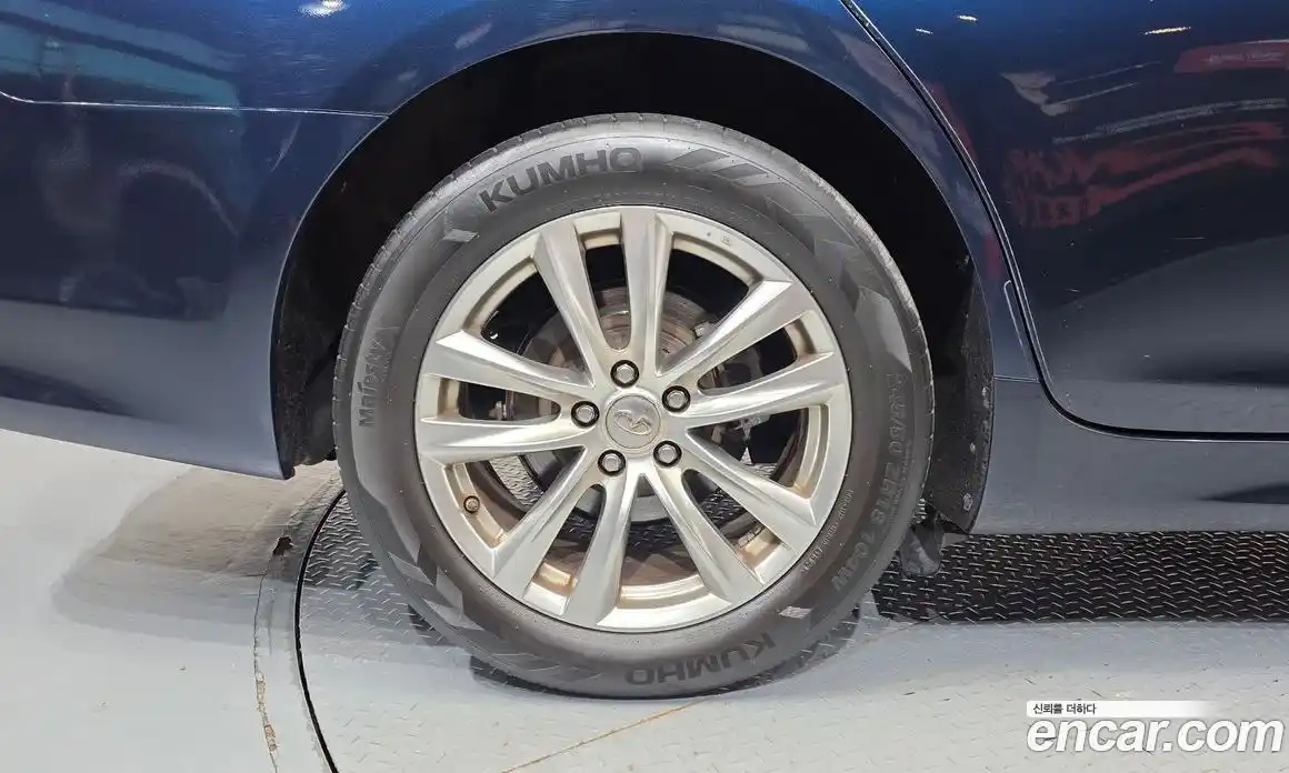 Infiniti Q70 2015 3.0 Автомат в Москве № 610993, фото 5