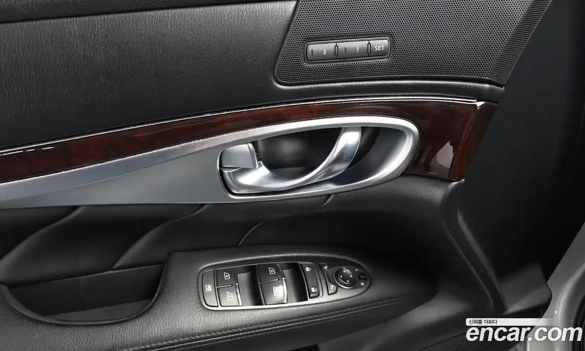 Infiniti M 2011 5.6 Автомат в Москве № 611034, фото 18