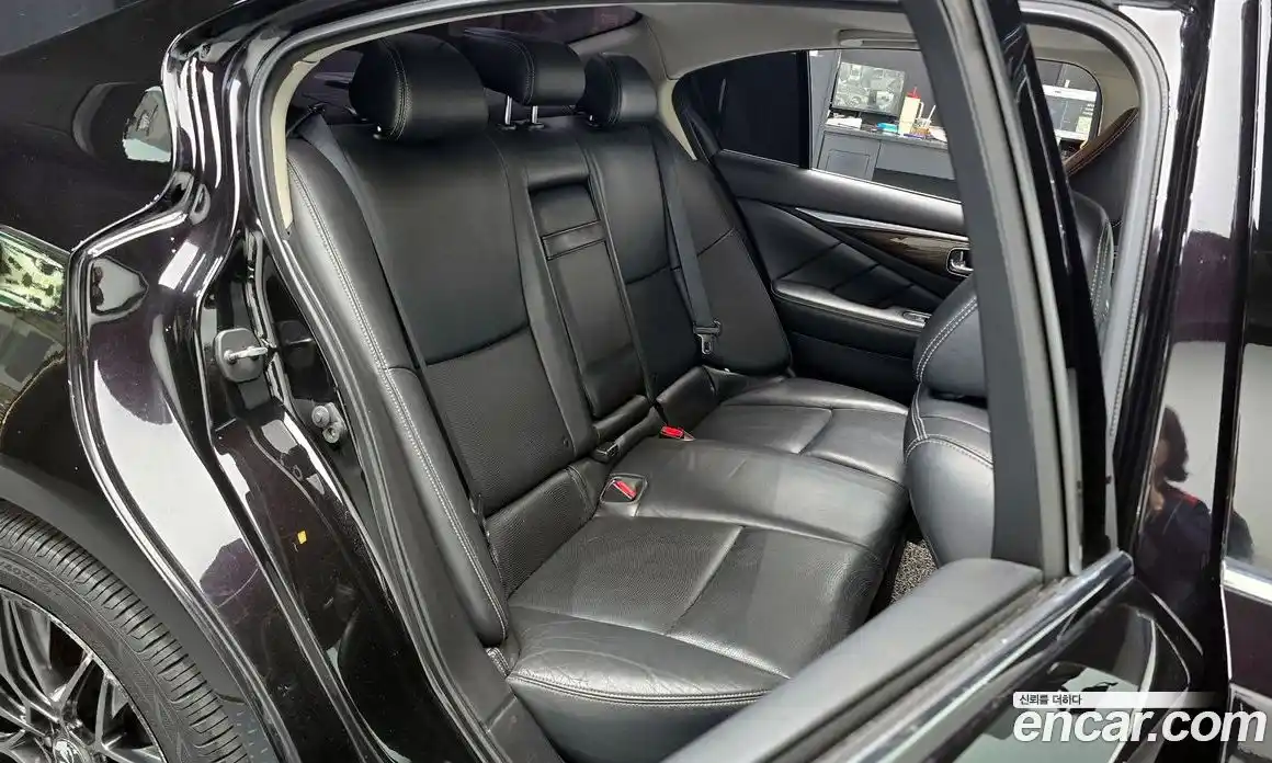 Infiniti Q50 2015 2.1 Автомат в Москве № 611038, фото 12