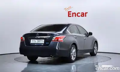 Nissan Altima 2015 2.5 Автомат в Москве № 611298, миниатюра 2