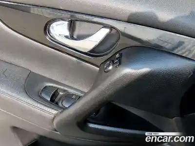 Nissan Qashqai 2016 1.6 Автомат в Москве № 611385, миниатюра 11