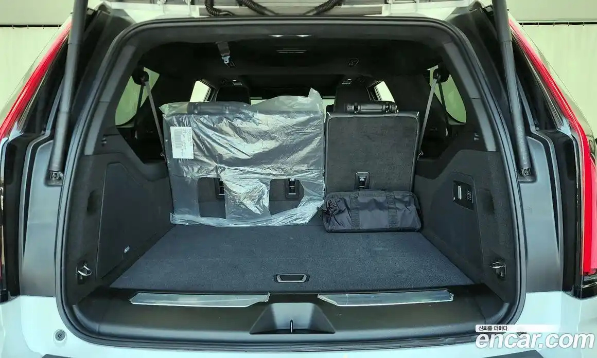 Cadillac Escalade 2025 6.2 Автомат в Москве № 611542, фото 20