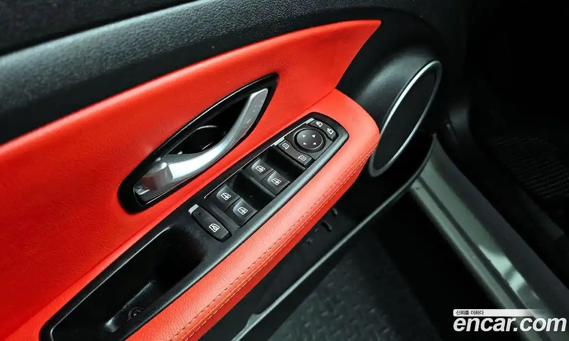 Renault SM3 2015 1.6 Автомат в Москве № 612285, фото 13