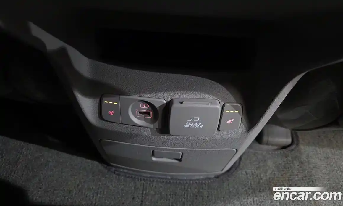 Kia Canival 2016 2.2 Автомат в Москве № 612898, фото 19