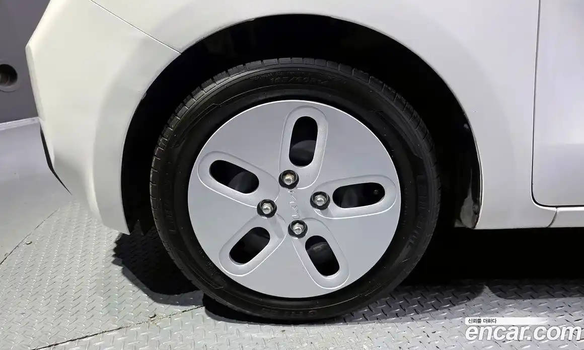 Kia Ray 2023 1.0 Автомат в Москве № 612921, фото 4