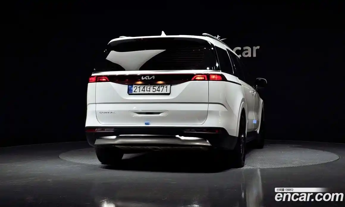 Kia Canival 2022 2.2 Автомат в Москве № 613041, фото 4