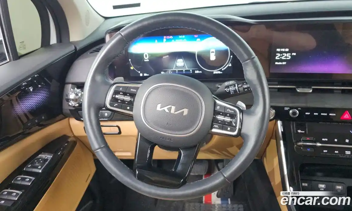 Kia Canival 2023 3.5 Автомат в Москве № 613372, фото 11