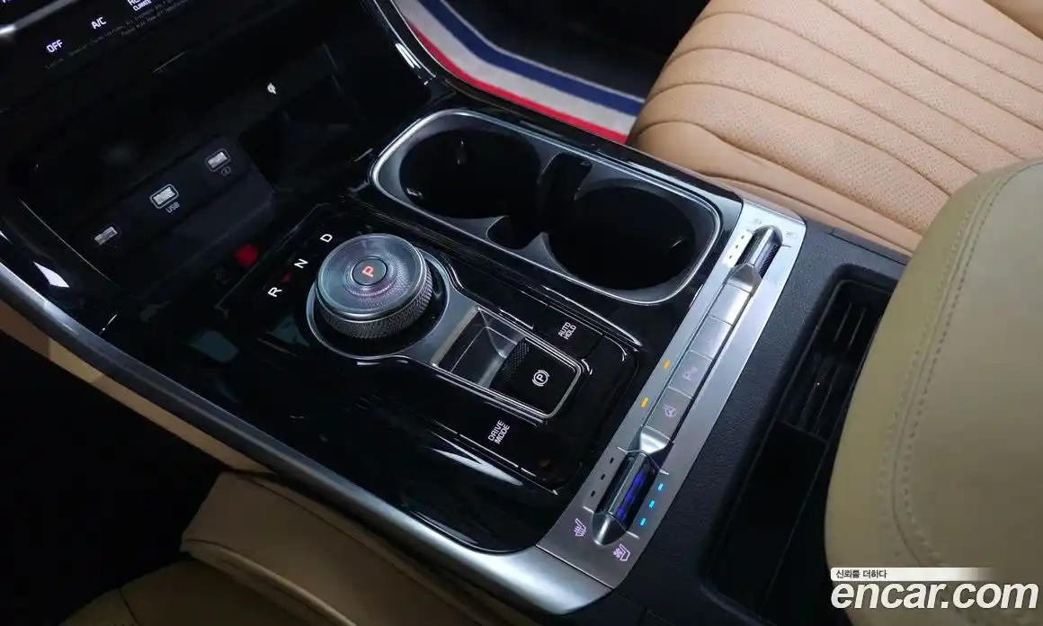 Kia Canival 2023 3.5 Автомат в Москве № 613372, фото 9