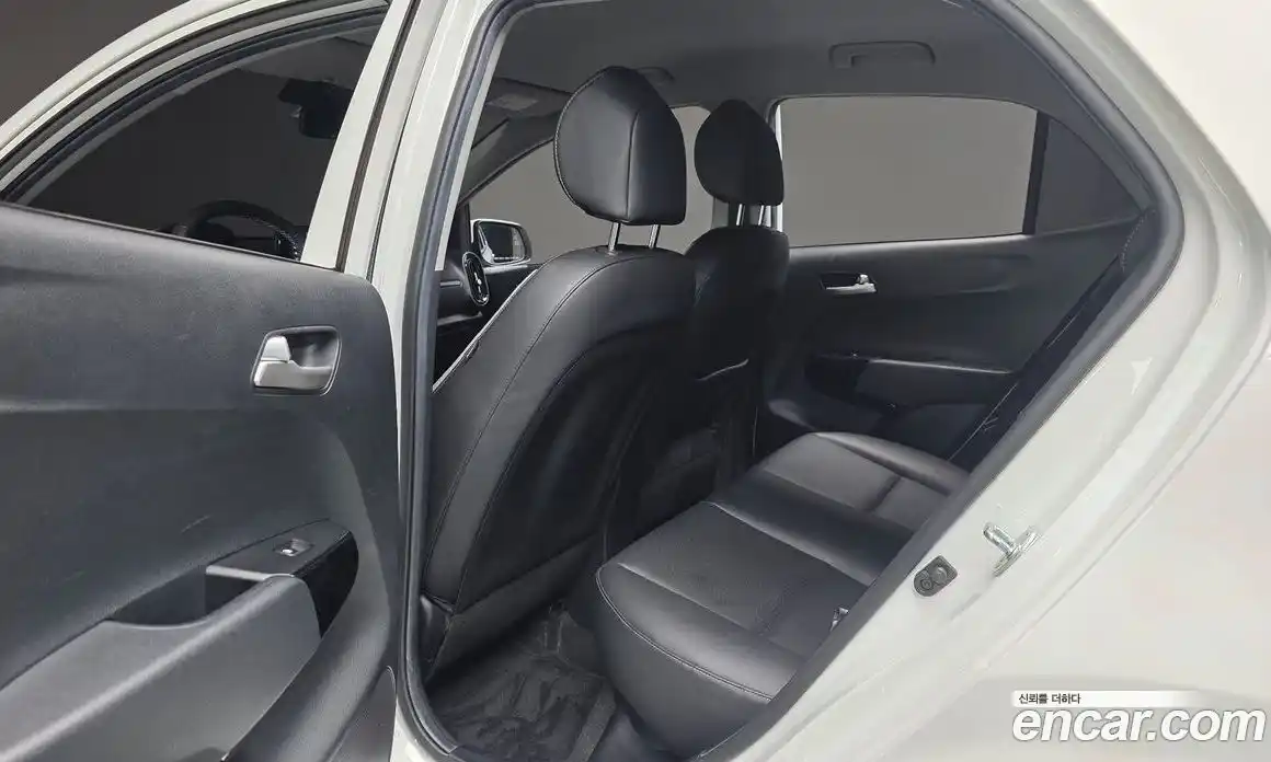 Kia Morning 2022 1.0 Автомат в Москве № 613445, фото 18