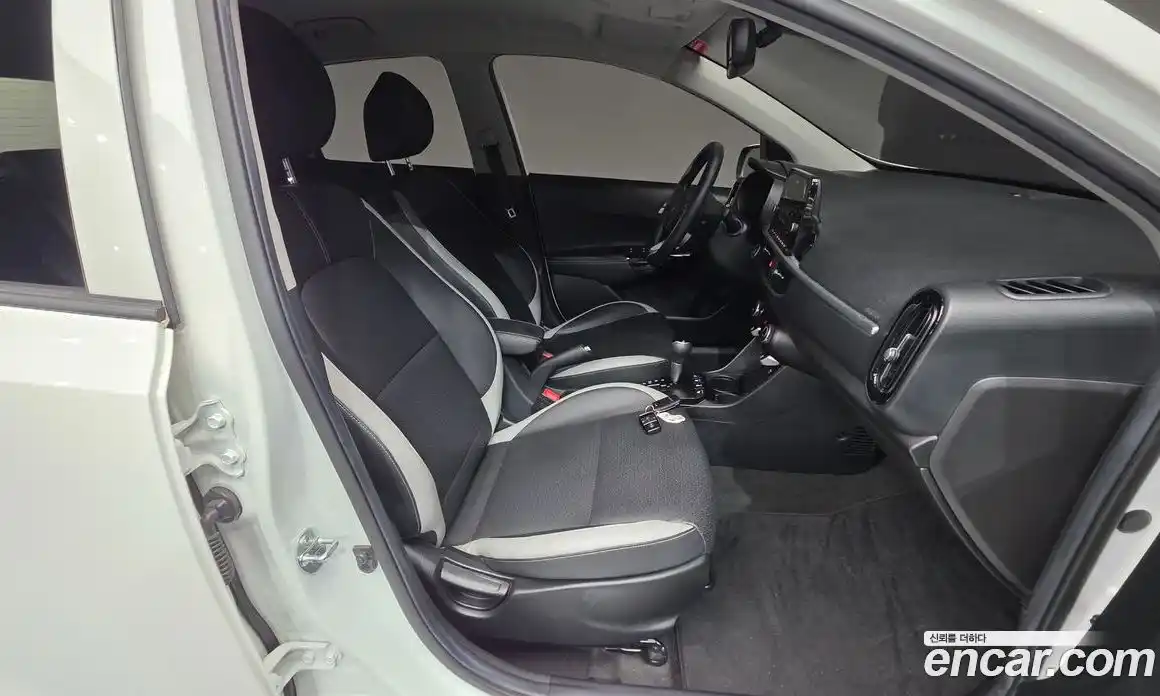 Kia Morning 2022 1.0 Автомат в Москве № 613445, фото 10