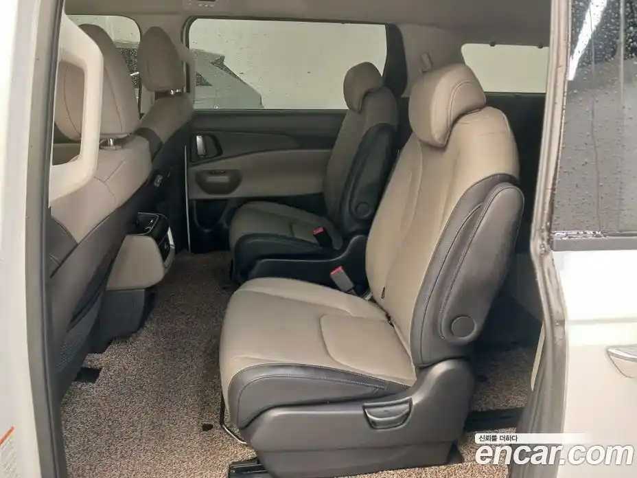 Kia Canival 2025 3.5 Автомат в Москве № 613649, фото 10