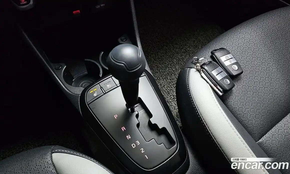 Kia Morning 2023 1.0 Автомат в Москве № 613851, фото 9