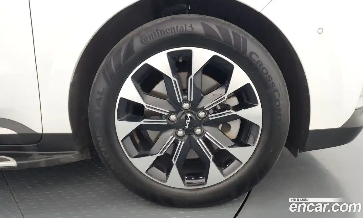 Kia Canival 2023 3.5 Автомат в Москве № 614010, фото 5