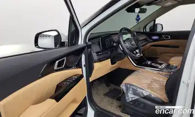 Kia Canival 2023 3.5 Автомат в Москве № 614010, миниатюра 10