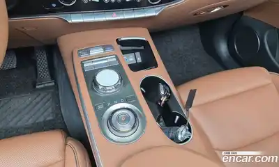 Genesis GV70 2024 2.5 Автомат в Москве № 614714, миниатюра 9