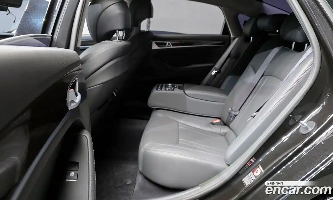 Genesis G80 2018 3.3 Автомат в Москве № 615293, фото 12