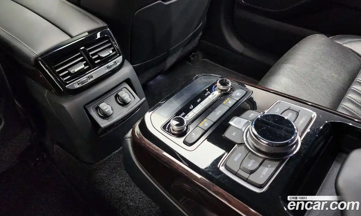 Genesis EQ900 2016 3.8 Автомат в Москве № 615572, фото 18