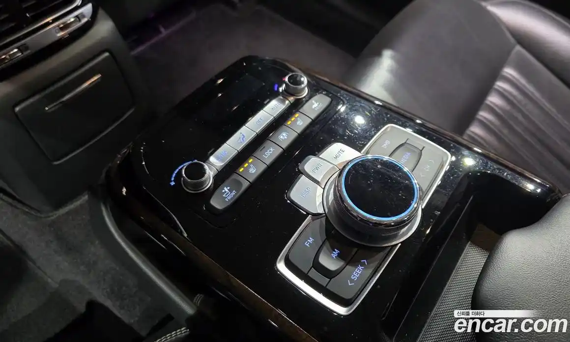 Genesis G90 2019 3.3 Автомат в Москве № 615597, фото 19