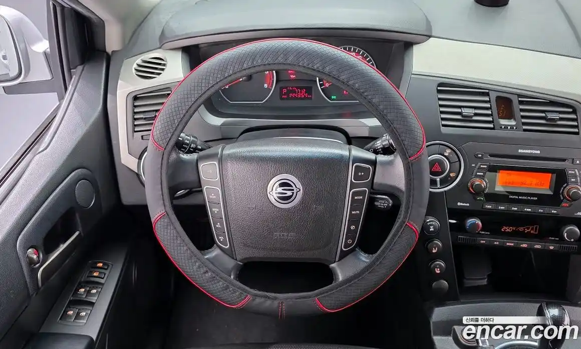 SsangYong Korando 2014 2.0 Автомат в Москве № 617387, фото 13