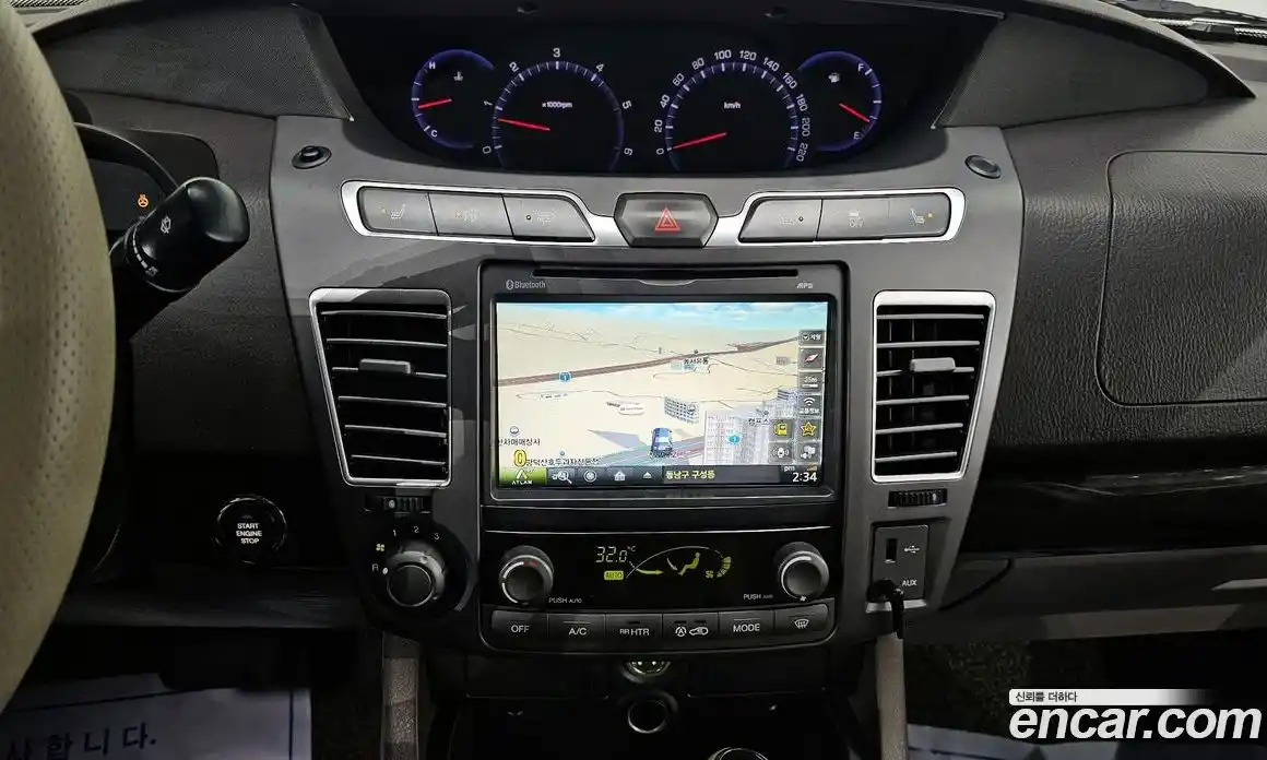 SsangYong Korando 2014 2.0 Автомат в Москве № 617390, фото 16