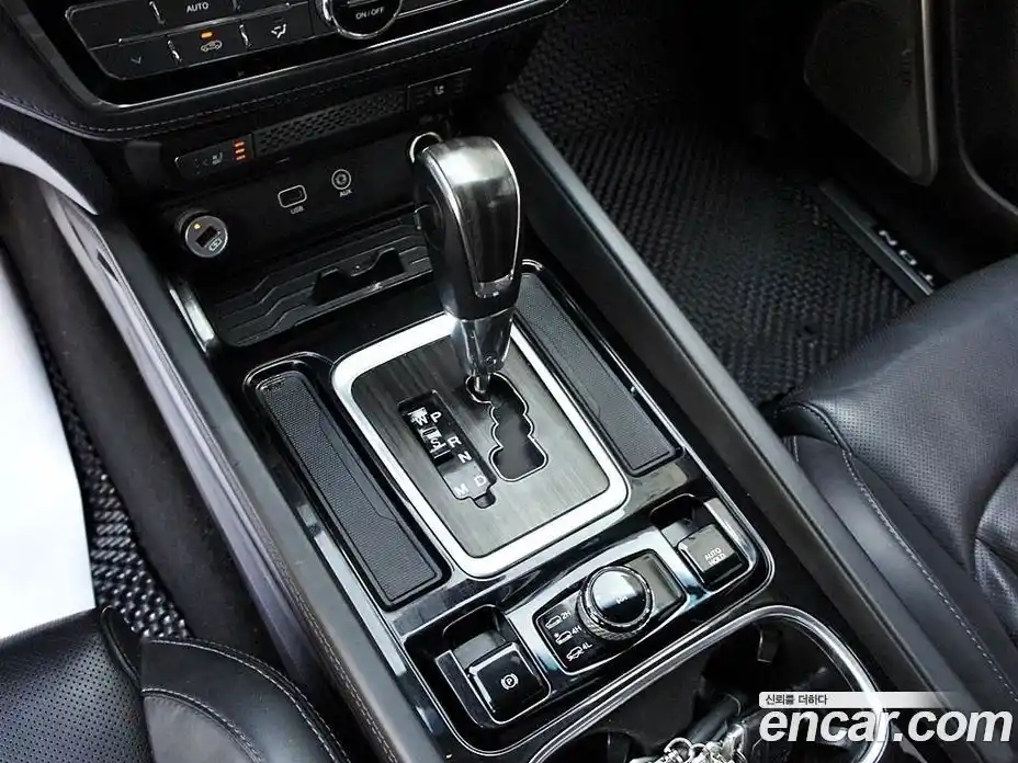 SsangYong Rexton 2018 2.2 Автомат в Москве № 617483, фото 11