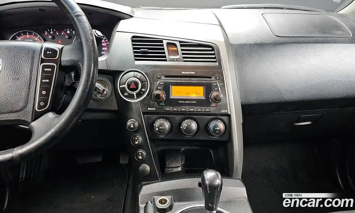 SsangYong Korando 2014 2.0 Автомат в Москве № 617498, фото 14