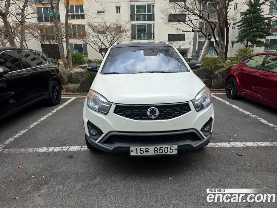 SsangYong Korando 2015 2.0 Механическая в Москве № 617945, фото 1