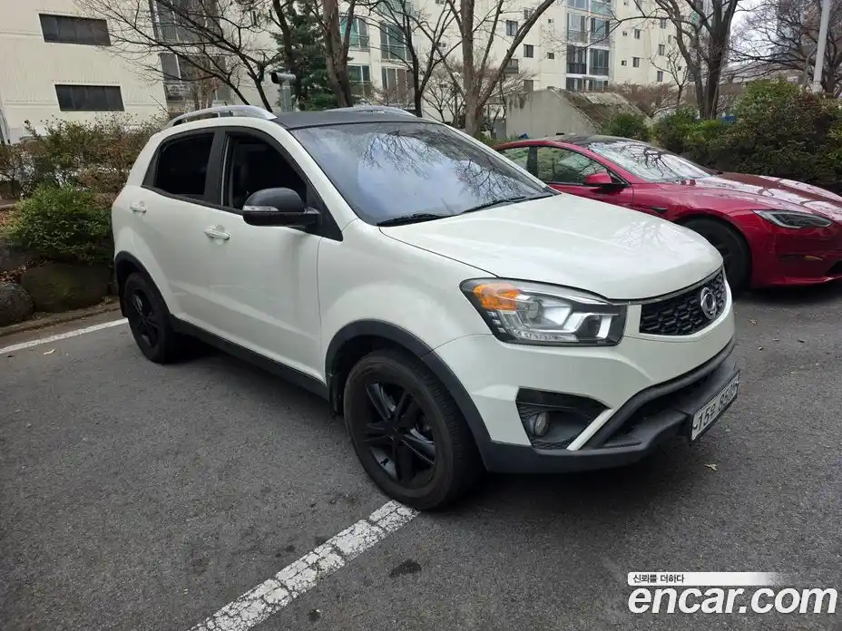 SsangYong Korando 2015 2.0 Механическая в Москве № 617945, фото 3