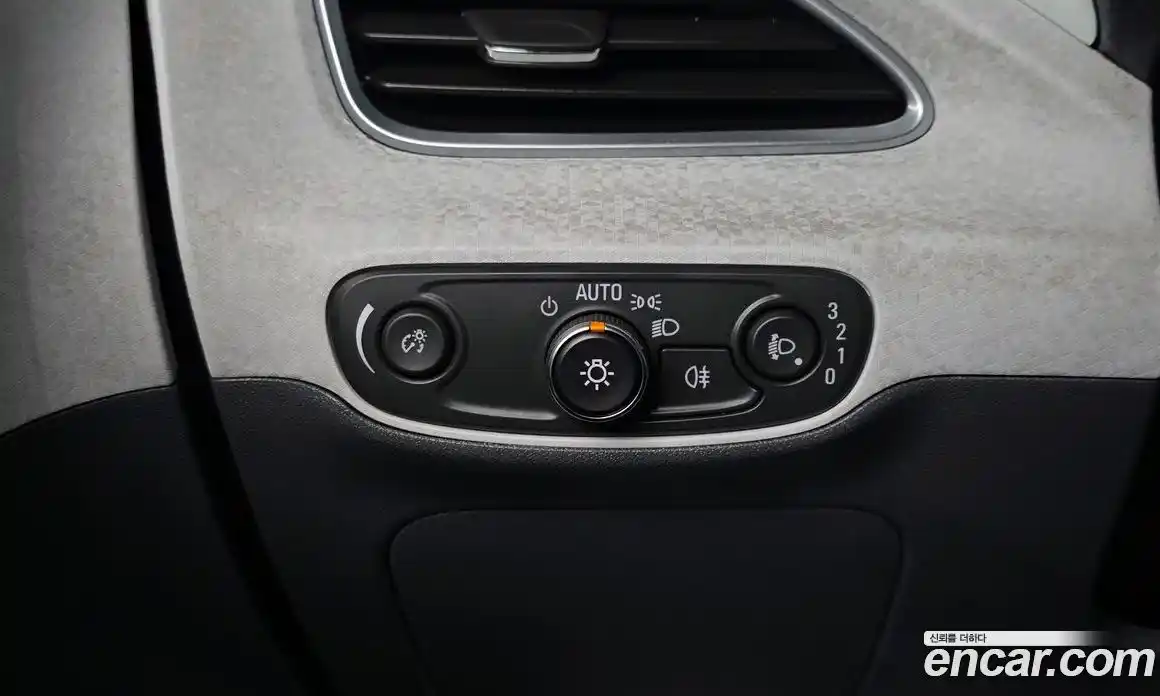 Chevrolet Bolt EV 2021 0.2 Автомат в Москве № 618658, фото 14