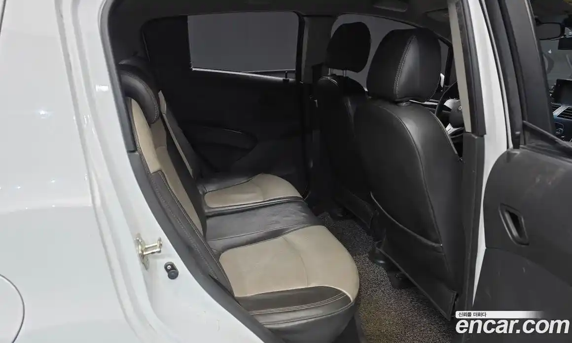 Chevrolet Matiz 2011 1.0 Автомат в Москве № 618707, фото 12